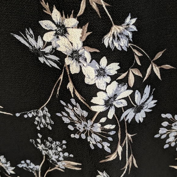 Jessica Howard black dress with floral accents - Picture 5 of 5